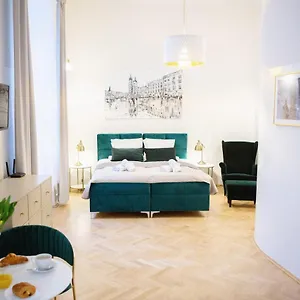  Lägenhet Apartments Roman